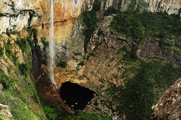 Cachoeira_do_Tabuleiro_2-16072020